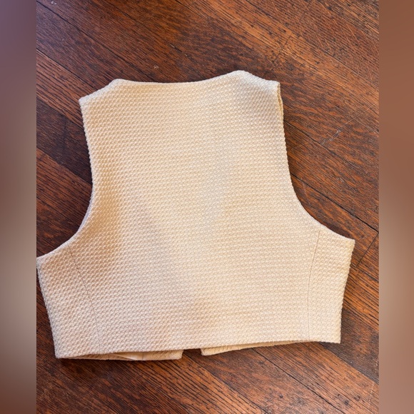 ZARA Cropped Yellow Vest Button Front Size Small - Picture 6 of 10